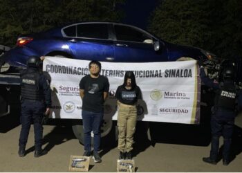 Detienen a dos civiles armados en Culiacán