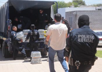 SSP Sinaloa dona más de 3 mil litros de agua en apoyo a comunidades afectadas