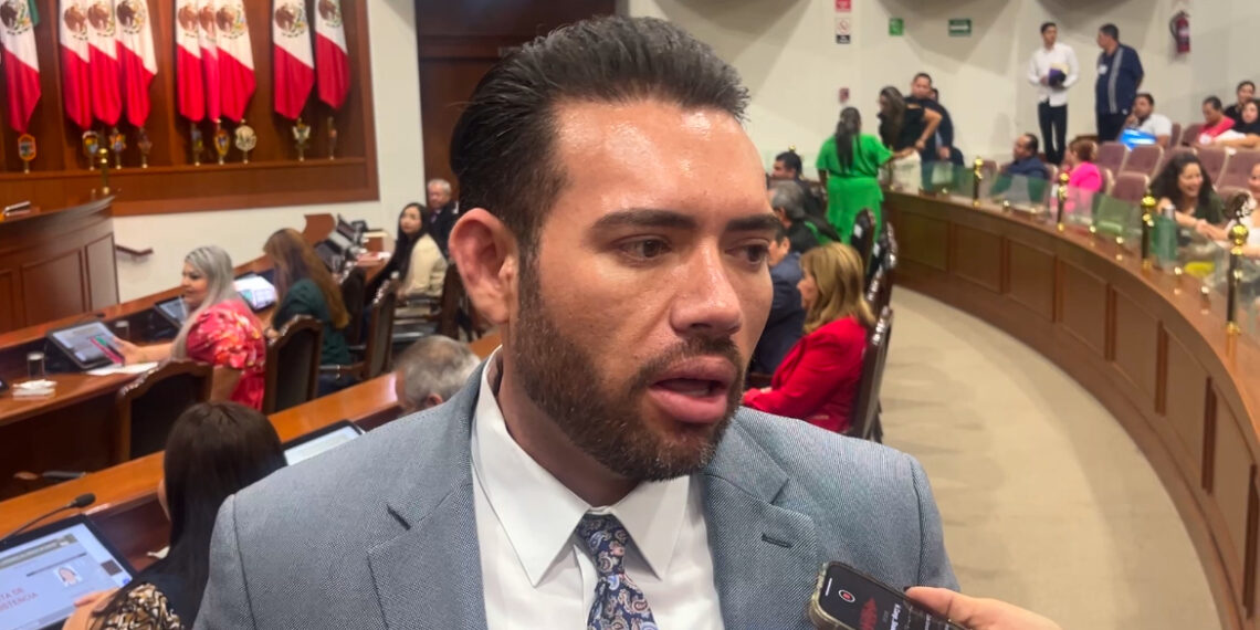 Hólincer Castro responde a señalamientos de nepotismo: “Tengo el perfil”