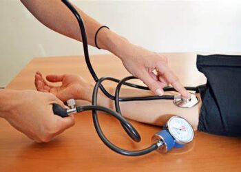 Un tercio de jóvenes menores de 40 años en México padece hipertensión sin saberlo