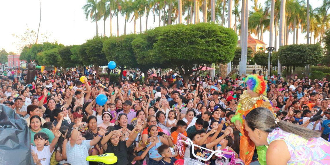 Ayuntamiento de El Fuerte celebra el Día del Niño con alegría, regalos y diversión