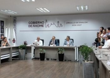Antonio Menéndez toma posesión como alcalde sustituto de Ahome
