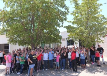 Enrique Inzunza regresa a la colonia Urbi Villa del Roble en Culiacán para asamblea informativa