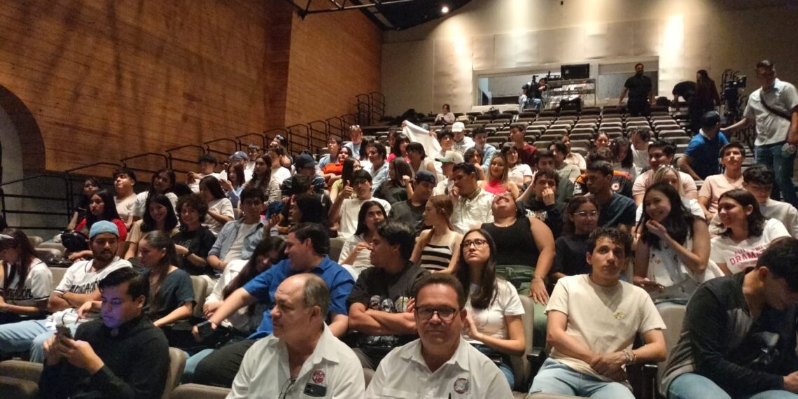 UAdeO celebra el Día del Comunicólogo con la jornada “Comunicación Inteligente 2025”