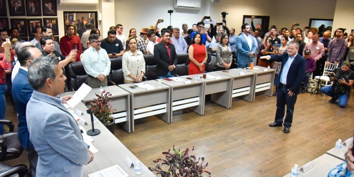 Asume Roberto Morales Leyva titularidad de la Tesorería Municipal de Ahome