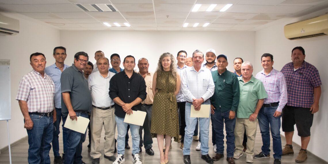 Conmemoran en Culiacán el Día Mundial de las Abejas con conferencia sobre apicultura