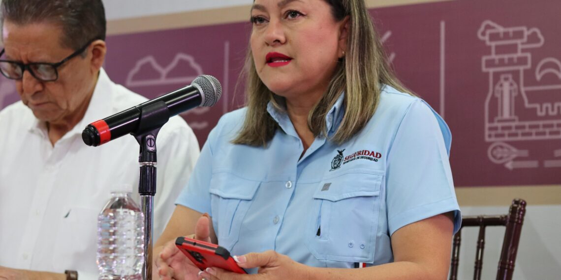 Autoridades aseguran civiles, armamento, vehículos y equipo táctico, además recuperan dos unidades: SSP Sinaloa