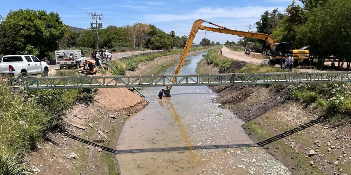 Gestiona Antonio Menéndez con SEMARNAT permiso para desazolvar el canal de desfogue de aguas pluviales