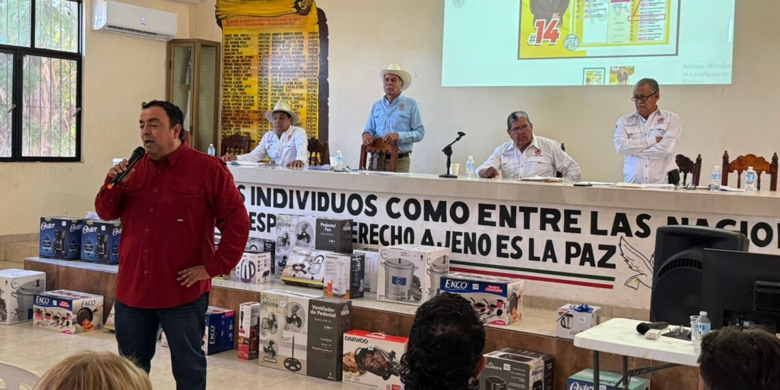 Ejidatarios del Benito Juárez arropan la candidatura de PÉREZ MIER para juez de distrito.