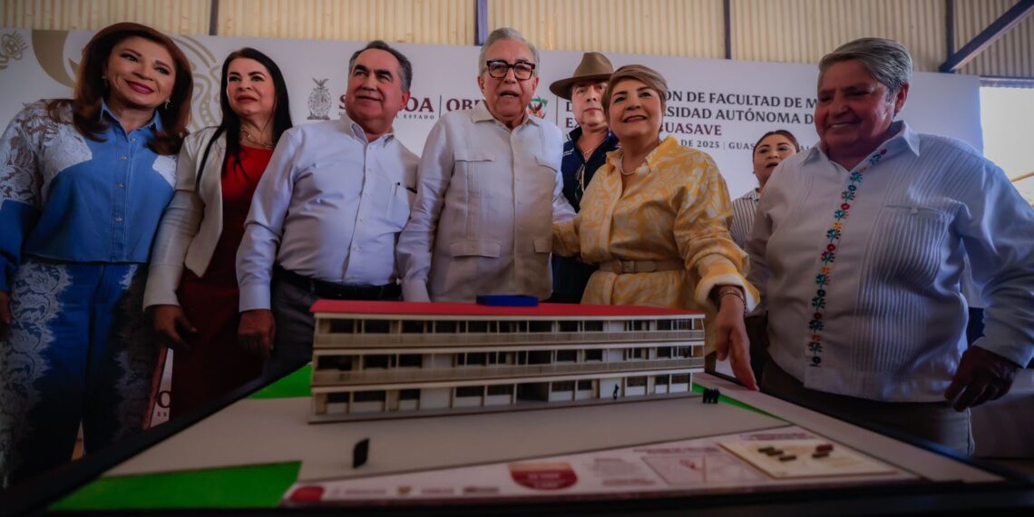 Gobernador Rocha, en el seno de la comunidad universitaria UAS, encabeza gran encuentro