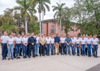Juan de Dios Gámez reconoce el compromiso de nuevos cadetes de la Unipol para trabajar por Culiacán