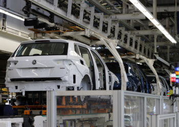 La producción de autos se desplomó 9.07% interanual en abril