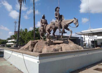 Alcalde de Ahome llama a respetar los monumentos tras video viral en el Quijote