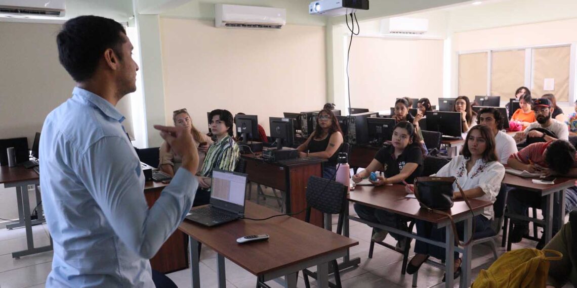 Imparten Seminario para el Compromiso Ético y la Inclusión Social en la Escuela de Diseño y Artes Visuales