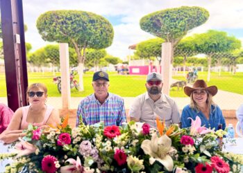 Alcalde Gildardo Leyva presente en la celebración del 63 Aniversario del Ejido Tepic