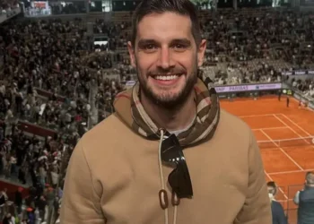 Adrián Marcelo toma curso contra violencia de género; “sigo deconstruyéndome”