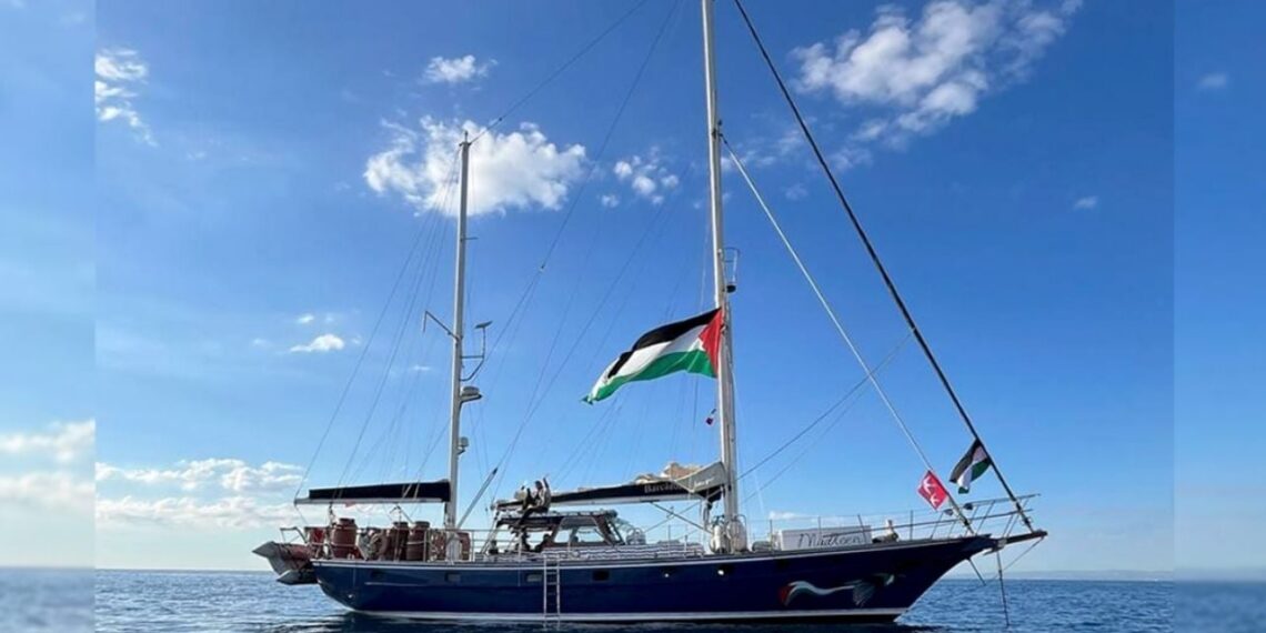 Greta Thunberg acusa que Israel secuestró bote en el que llevaba ayuda a Gaza; Exteriores afirma que pasajeros están con bien