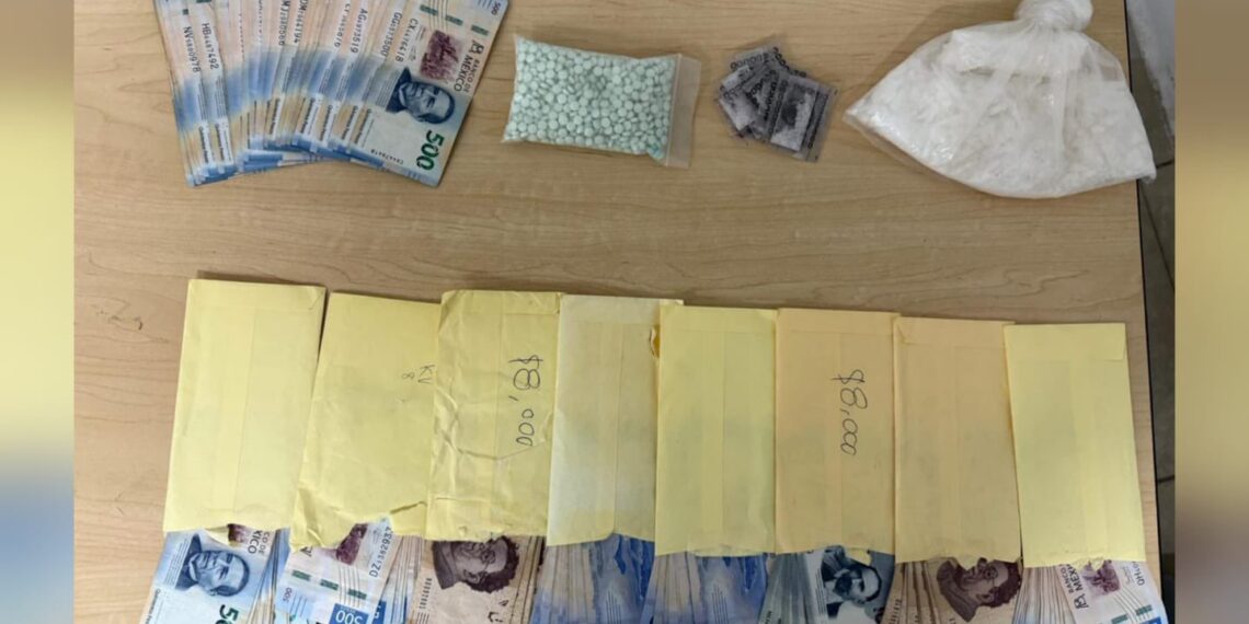 Elementos de seguridad detiene a dos civiles y asegura armamento, droga, efectivo y municiones en Culiacán