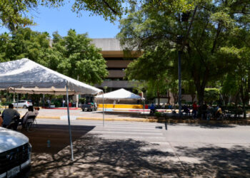 Inicia entrega de fertilizantes a cañeros tras protesta frente a Palacio de Gobierno
