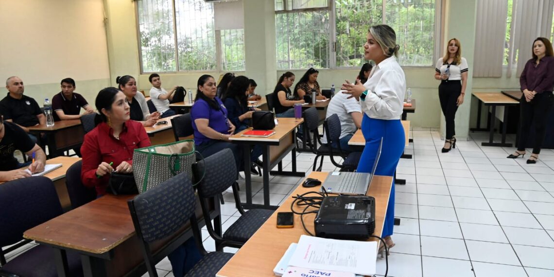 La Preparatoria Central pone en marcha el taller Fortalecimiento de la labor docente desde el enfoque de la Nueva Escuela Mexicana