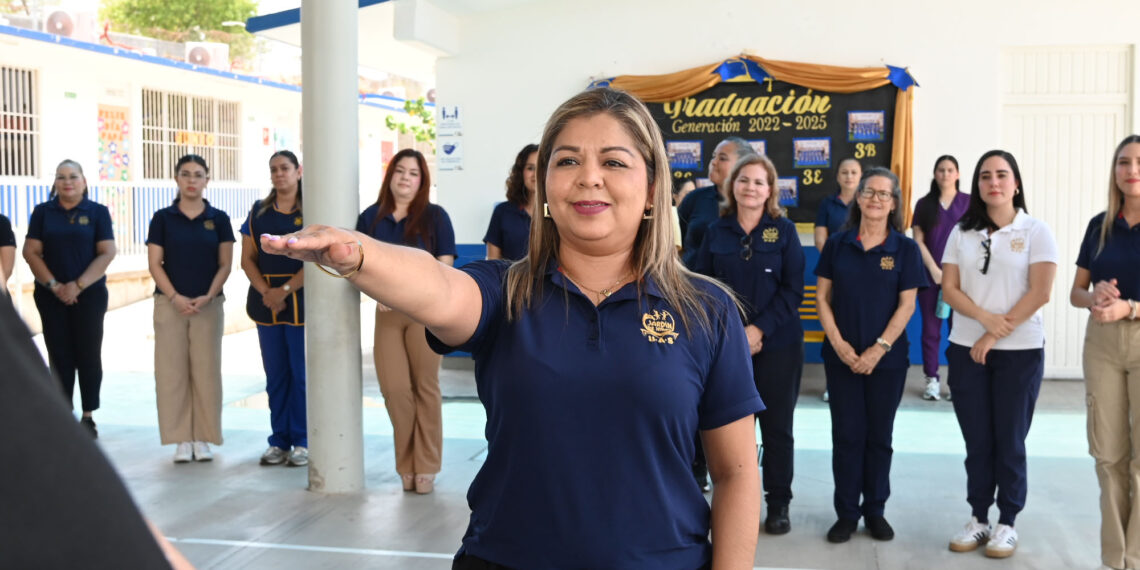 Autoridades universitarias toman protesta a las y los directores de Personal, Centro de Políticas de Género y el Jardín de Niños UAS