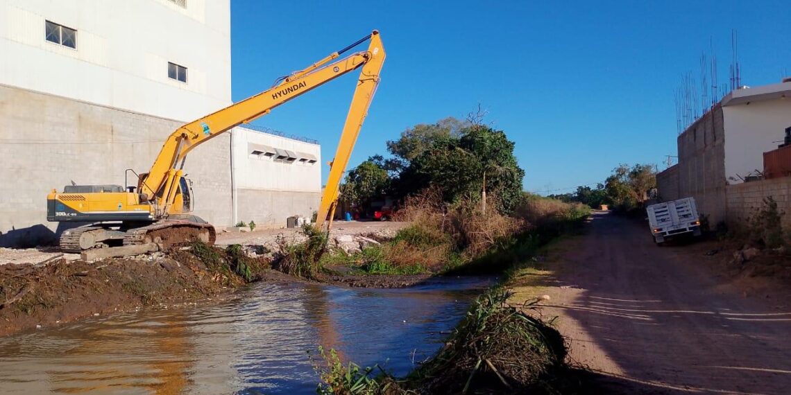 SOP continúa con programas de limpieza de drenes y canales