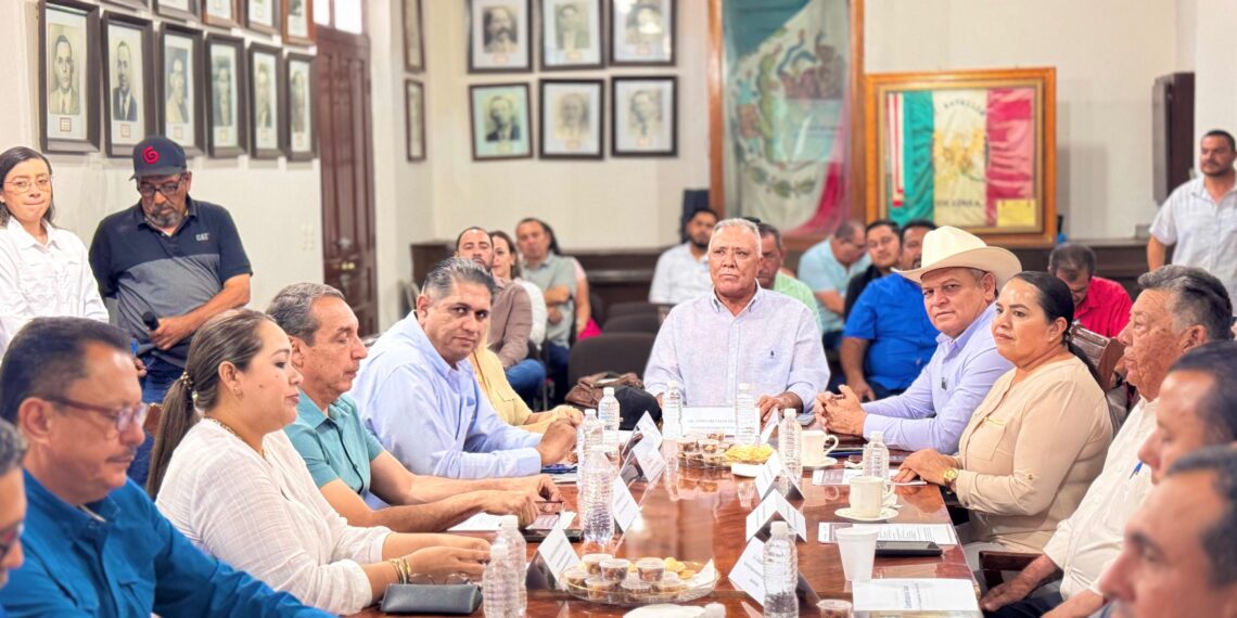 El Fuerte recibe a síndicas y síndicos procuradores de la región en curso de Contraloría Social