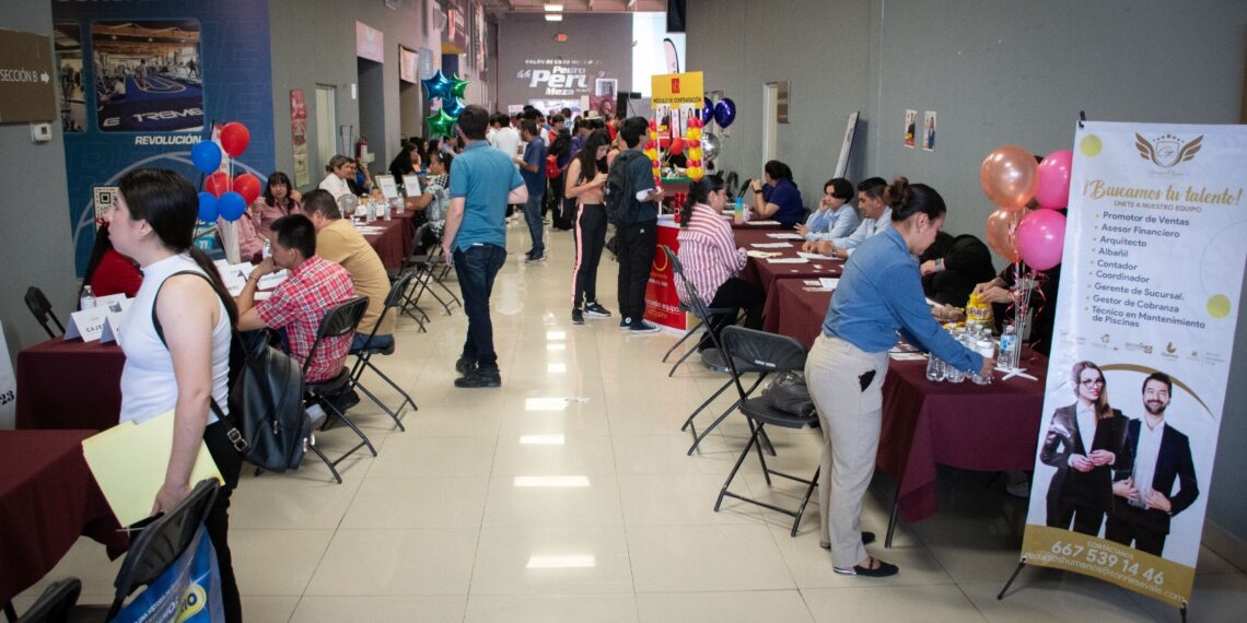 Realizan Mega Jornada de Empleo con más de 700 vacantes en Culiacán