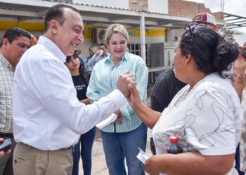 Antonio Menéndez gestionará solución a problemática de preparatoria del Jitzámuri y otras necesidades