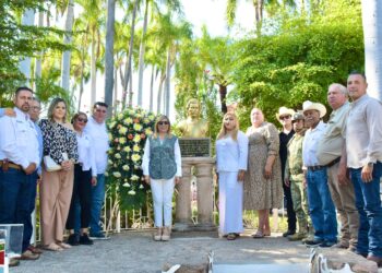 Gobierno municipal conmemora 461 aniversario de la fundación de El Fuerte