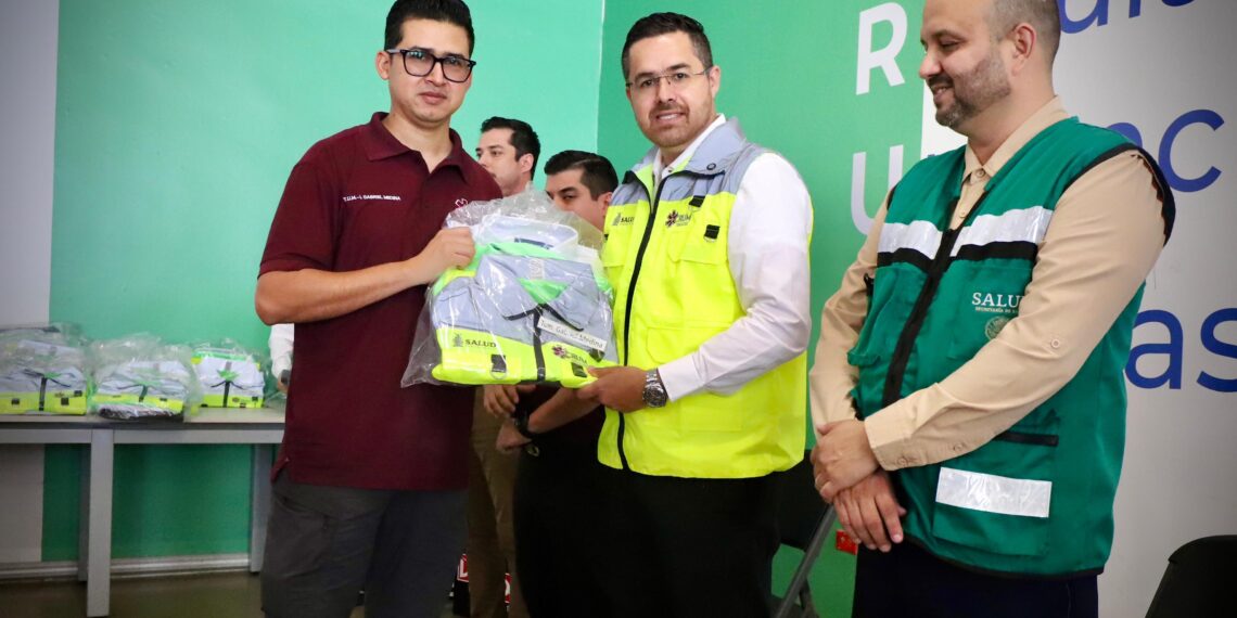 Secretaría de Salud de Sinaloa fortalece el CRUM con entrega de uniformes y equipamientos