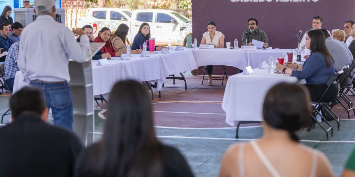 Juan de Dios Gámez encabeza tercera edición de Cabildo Abierto en Pueblos Unidos