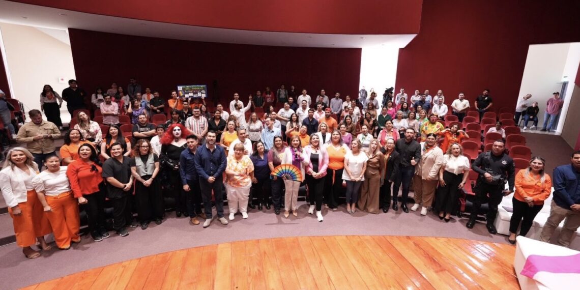 Congreso realiza panel de experiencias con activistas en Ahome