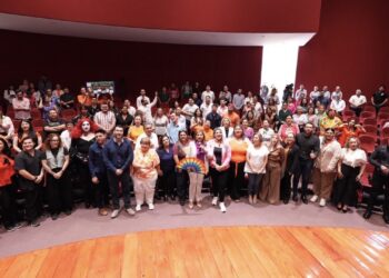 Congreso realiza panel de experiencias con activistas en Ahome