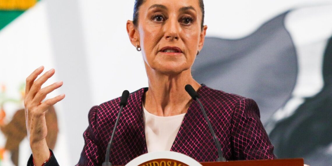 Sheinbaum pide a morenistas dejar de hacer política en redes sociales tras tuit contra EE.UU.