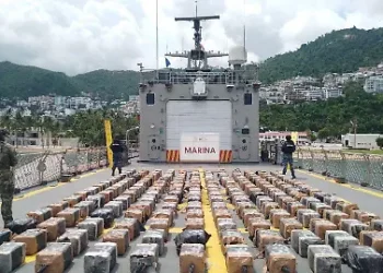 Marina asegura 3.5 toneladas de cocaína frente a costas de Guerrero