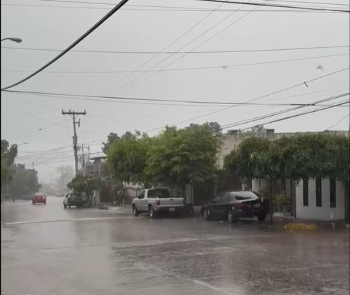 Lluvias afectan distintos sectores de Culiacán