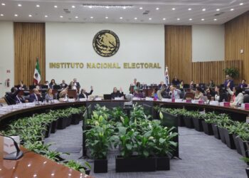 Sheinbaum asegura que INE seguirá como ente autónomo en reforma electoral