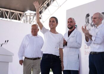 Presidenta Claudia Sheinbaum inaugura sale de hemodinámica del hospital general de La Paz y anuncia 300 mdp de inversión adicional para fortalecer al IMSS Bienestar en BCS