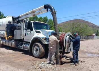 Realiza JAPAMA trabajos de desazolve en el Poblado 7, Valle de El Carrizo