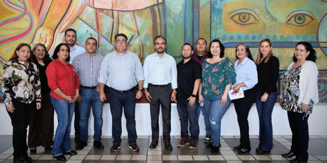 Presentan Plan de Desarrollo Estratégico del Sistema Bibliotecario de la UAS al Secretario Académico Universitario