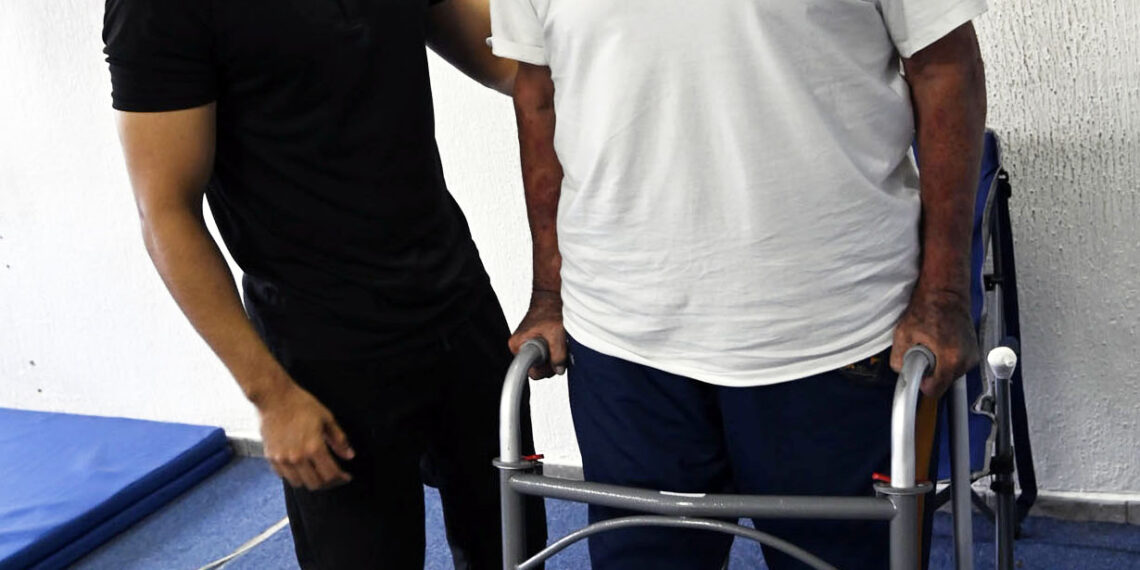 La Clínica Universitaria de la UAS ofrece servicios, Medicina general y del deporte, Traumatología, Fisioterapia y Rehabilitación.