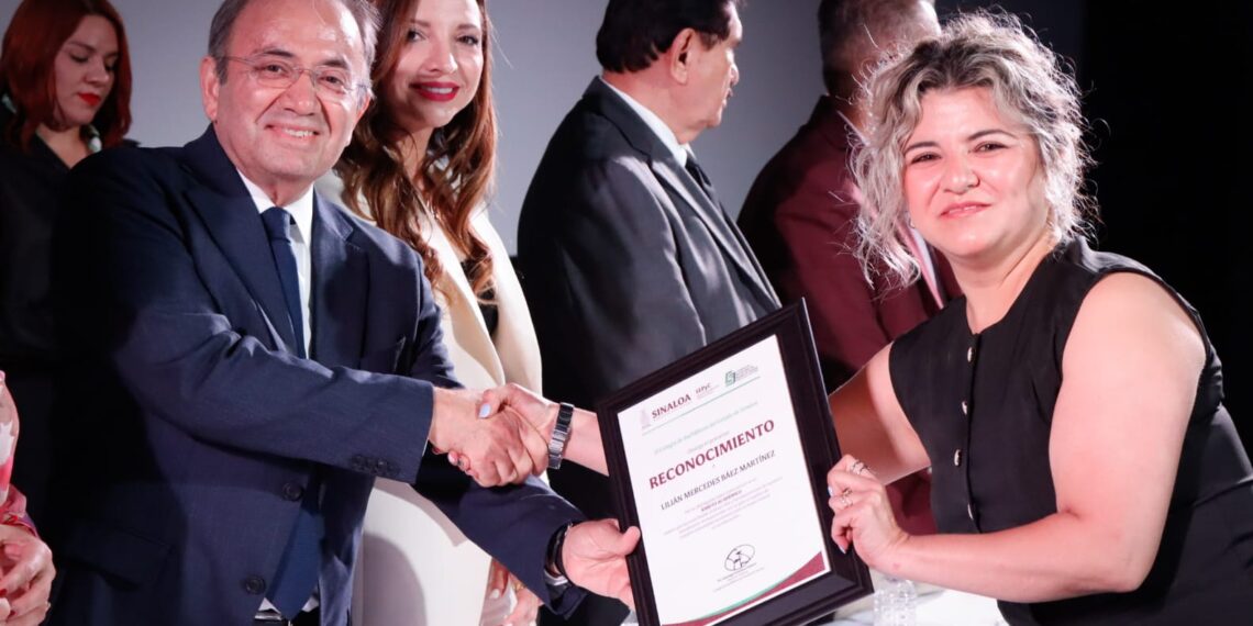 Educación que transforma: COBAES reconoce a 189 alumnos y 74 asesores destacados