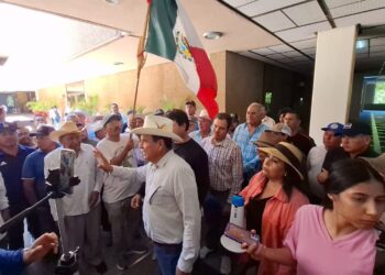 Productores agrícolas protestan en Palacio de Gobierno: exigen pago de apoyos pendientes
