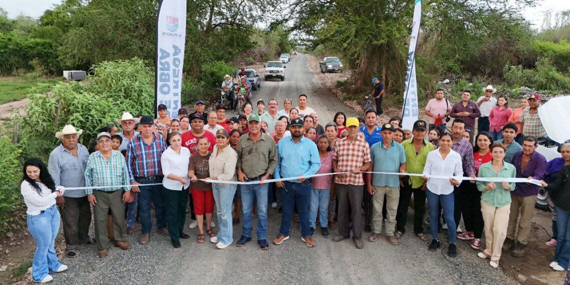 Alcalde Gildardo Leyva fortalece infraestructura rural con entrega de camino rehabilitado Las Estacas–Tehueco