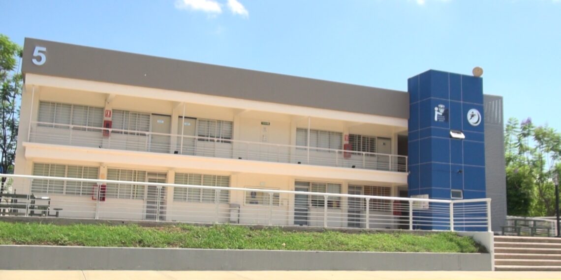 ¡Inclusión y respeto a sus derechos! La UAS ofrece atención psicológica gratuita y confidencial a integrantes de la comunidad LGBTIQ+