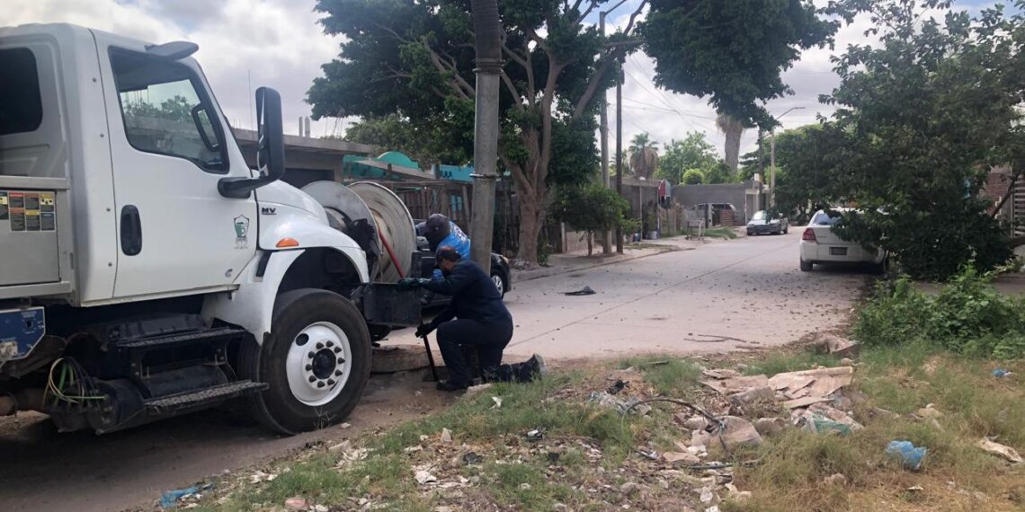 Refuerzan drenaje y sistema hídrico en Ahome tras lluvias; Alcalde llama a no manipular alcantarillas