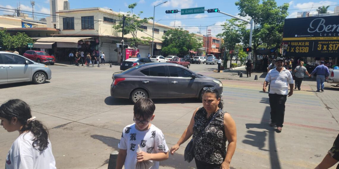 Falla eléctrica deja sin luz a gran parte de Los Mochis