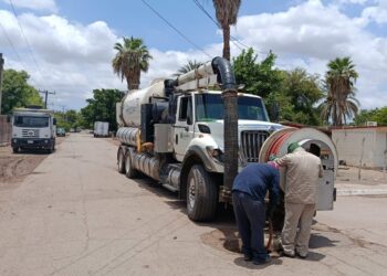 JAPAMA realiza desazolve en el Ejido 5 de Mayo para prevenir inundaciones – NR | NOTICIAS
