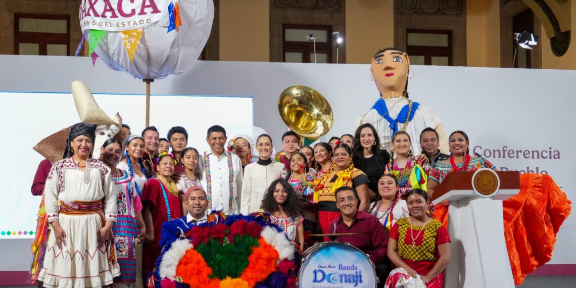 Se presenta la Guelaguetza 2025 en “la mañanera del pueblo”